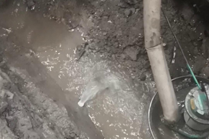 达州地下室伸缩缝堵漏视频