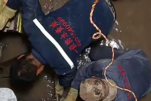 达州电梯井堵漏施工视频